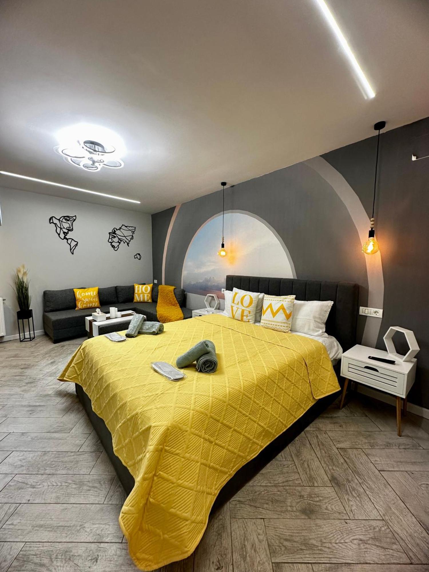 Stay Inn Central Brasov Ap 3 Exterior photo